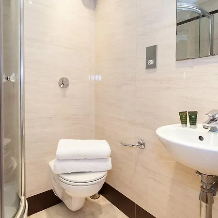 Modern 2br Flat In Διαμέρισμα *