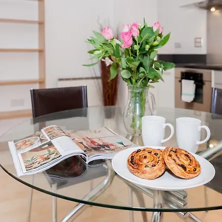 Modern 2br Flat In Lägenhet Manchester