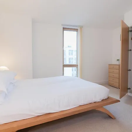 Modern 2br Flat In Lägenhet Manchester