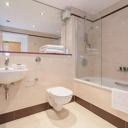 Modern 2br Flat In * Manchester