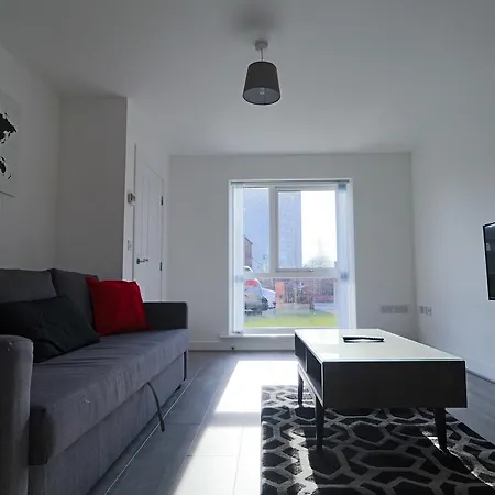 Miles Platting Апартаменты *