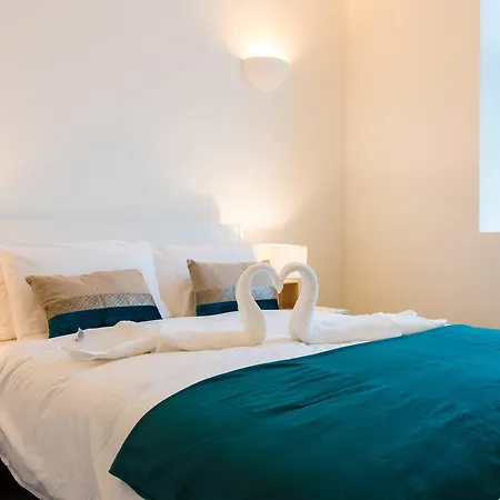 David Hannah Serviced Accommodation- City View *