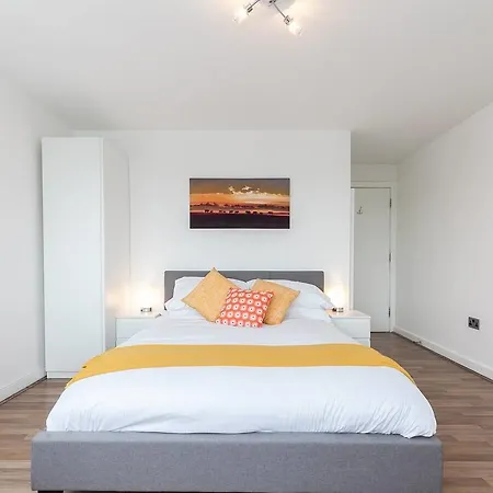 דירה Amazing 2 Bed *