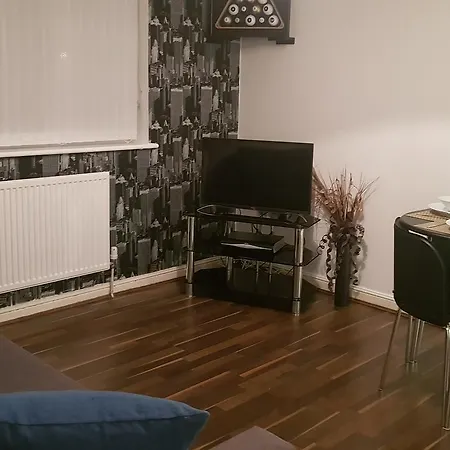 Central Cosy Flat