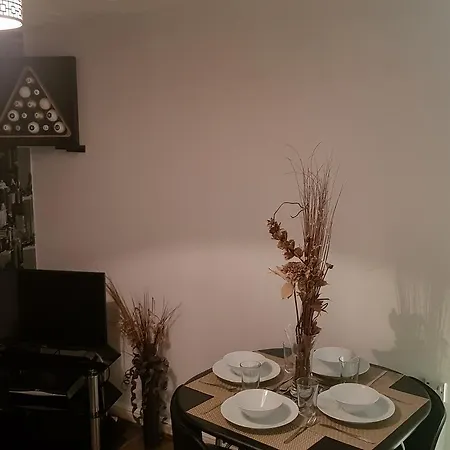 Central Cosy Flat *