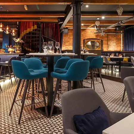 Velvet (adults Only) 4*