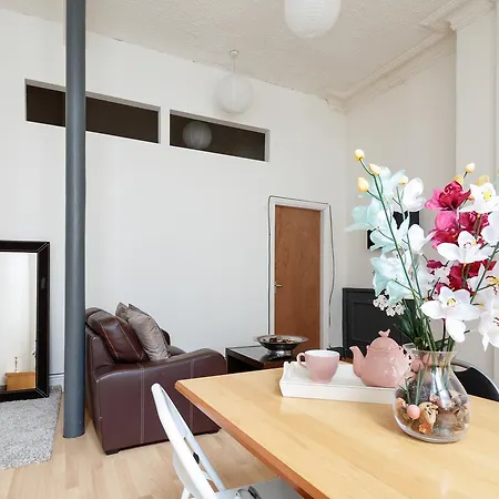 Piccadilly Garden Apartment Manchester