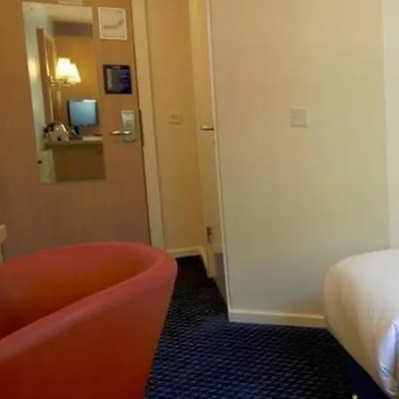 Travelodge Ancoats 酒店 3*