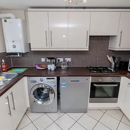 Cute 2br Close To The City Centre Apartment *