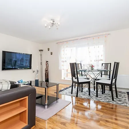 Cute 2br Close To The City Centre