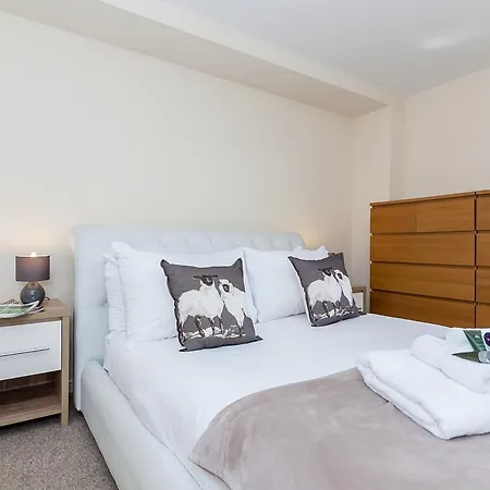 Cute 2br Close To The City Centre Apartment Manchester
