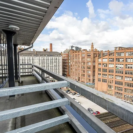 Studio With Balcony Views Over * Manchester