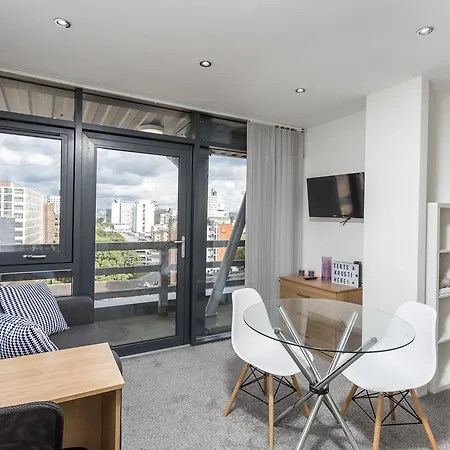 Apartment Studio With Balcony Views Over *