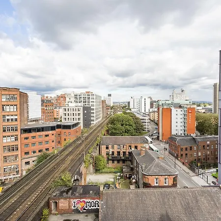 Apartment Studio With Balcony Views Over Manchester