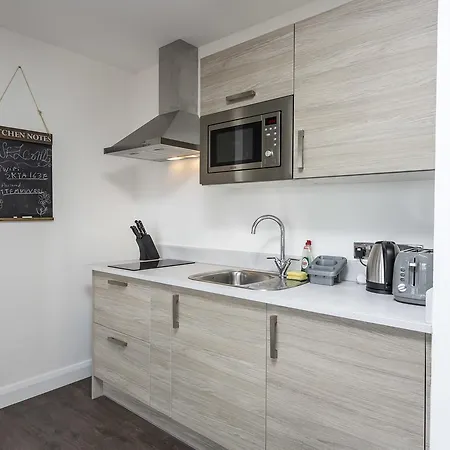 Apartment Studio With Balcony Views Over Manchester