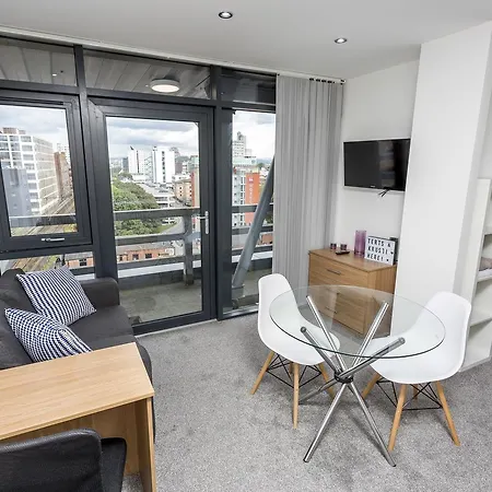 Apartment Studio With Balcony Views Over *
