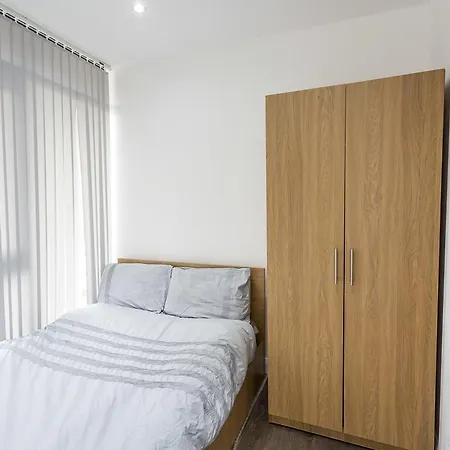 Studio With Balcony Views Over * Manchester