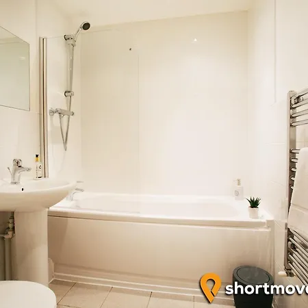 Apartment Shortmove | Christie House | Withington *