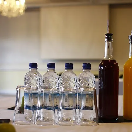 Hotel The Victoria Manchester By Compass Hospitality 3*