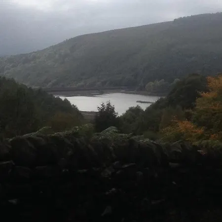 מלון Oyo Ladybower 3*