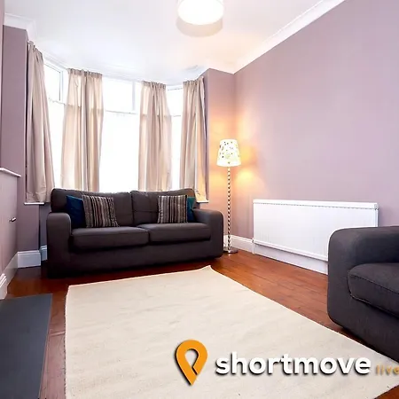 Shortmove | Whalley Range House Lejlighed Manchester