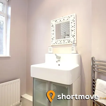 Shortmove | Whalley Range House * Manchester