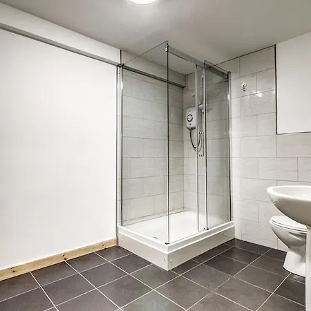 2 Bedroom, Luxury Throstle's Nest Манчестер
