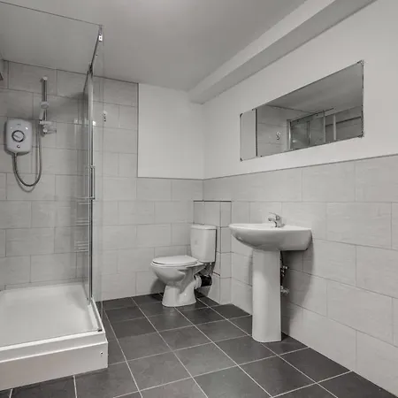 Apartment 2 Bedroom, Luxury Throstle's Nest Manchester