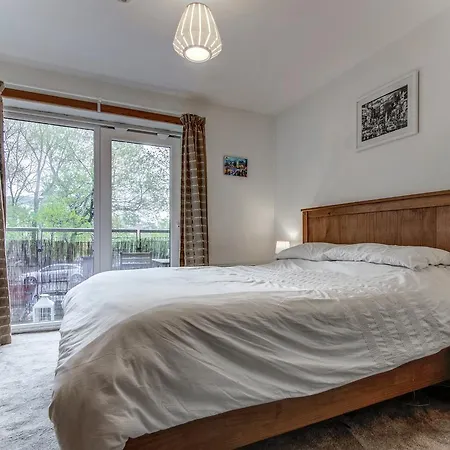 Bright, Spacious 2br Ancoats Apt For 4 W/balcony *