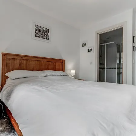 Lägenhet Bright, Spacious 2br Ancoats Apt For 4 W/balcony *