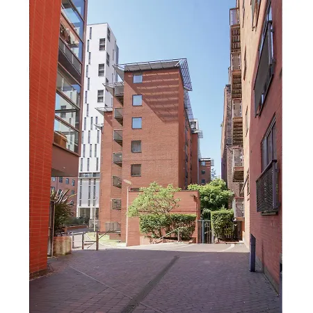 Apartmán Modern, Spacious 1br Central Flat For 4