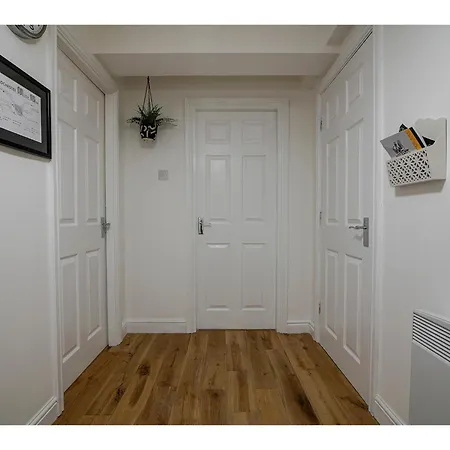 Gorgeous And Modern, Central Apt For 6 * Manchester