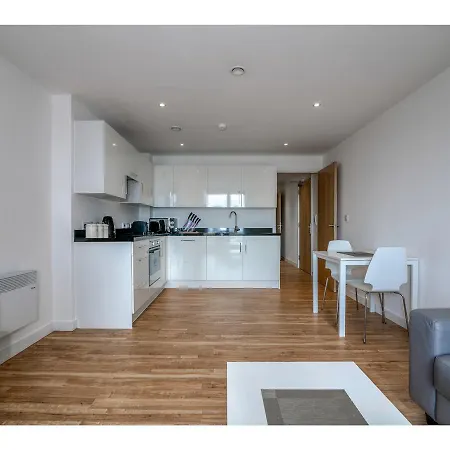 Apartment Stunning & Spacious 2br In Mediacityuk *