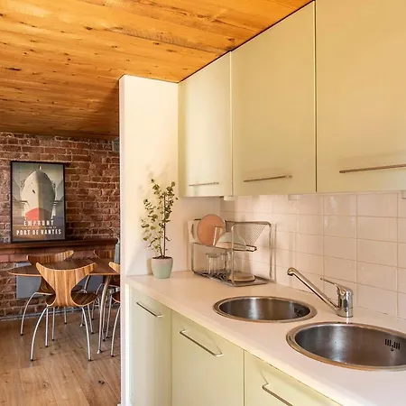 Stylish 2 Bed Duplex Flat In Castlefield