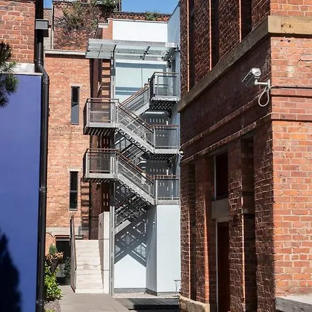 Stylish 2 Bed Duplex Flat In Castlefield Apartment *