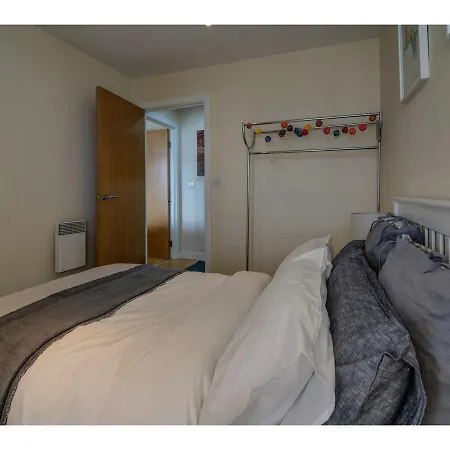 Apartment Spacious & Modern, 2br In City Centre Manchester