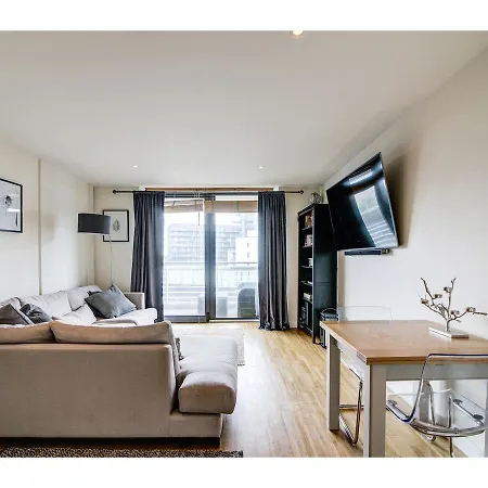 Spacious & Modern, 2br In City Centre Apartment Manchester