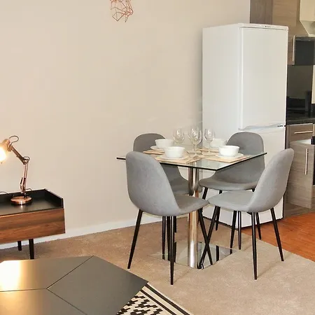 Apartment Approved Serviced Park Rise *