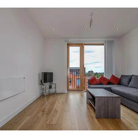409 Chapel Street - Stylish, Clean 1 Bedroom Flat For 4