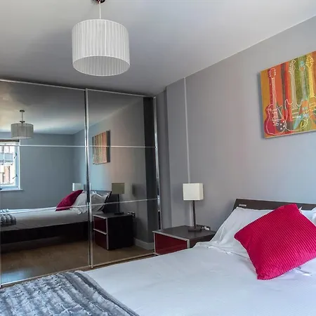 Amazing 2 Bed Flat In The Heart Of Piccadilly Apartment Manchester