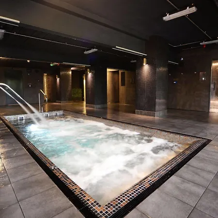 The Waterside And Leisure Club Отель