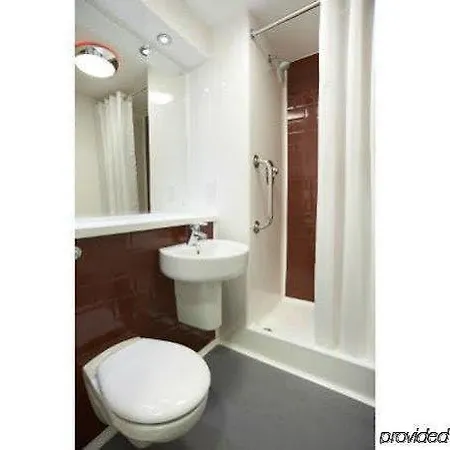Travelodge Arena 3* Manchester