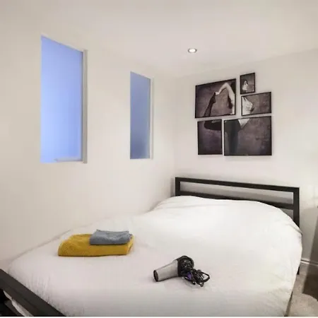 Beautiful 2 Bed Duplex W Mezzanine In City Centre