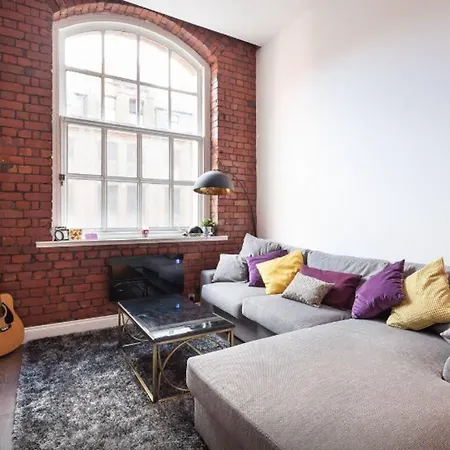 Beautiful 2 Bed Duplex W Mezzanine In City Centre Апартаменты *
