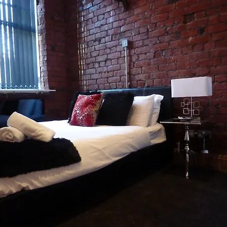 Ashton House *
