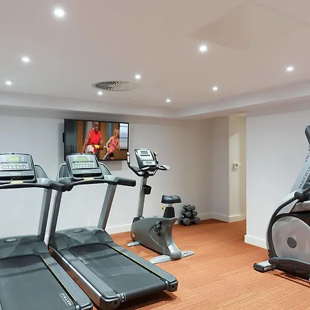 Cove Minshull Street 4*