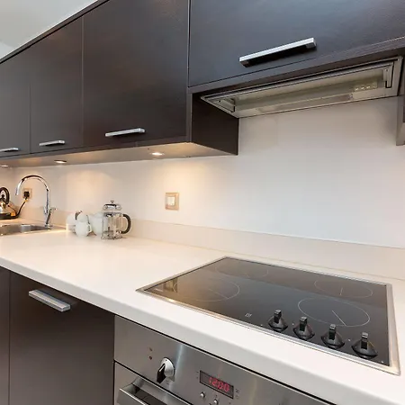Premier Aparthotel 4*