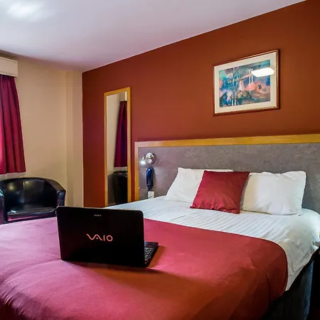 Pendulum Hotel 3*