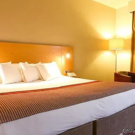 Leonardo Central - Formerly Jurys 4*