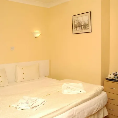 Guest house New Central